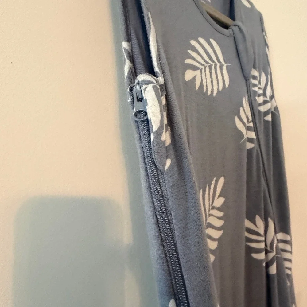 gunamuna Bamboo Leaf Print Sleep Bag Sack Blue White 0.5 TOG Unisex 18-24 M